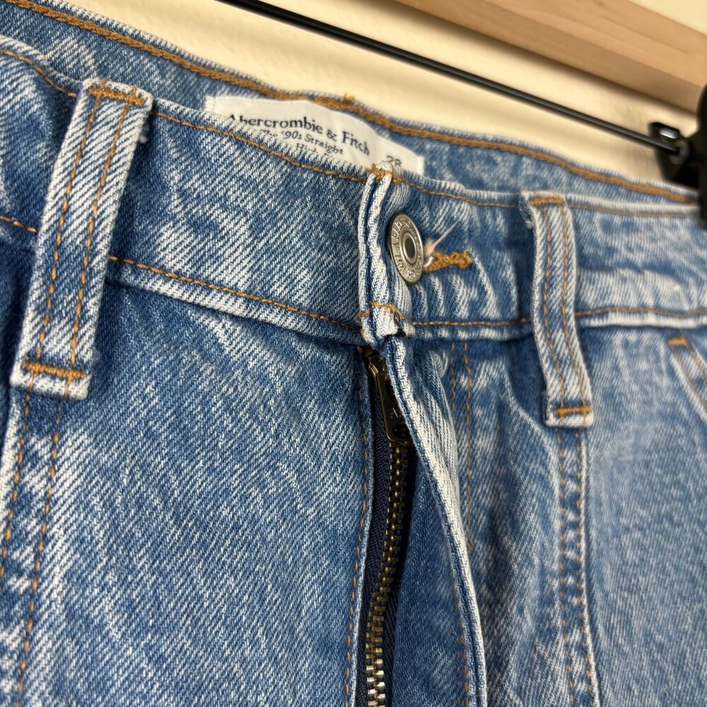 Abercrombie & Fitch 90's Straight Ultra High Rise Jeans Size 28 Blue Carpenter - Picture 4 of 8